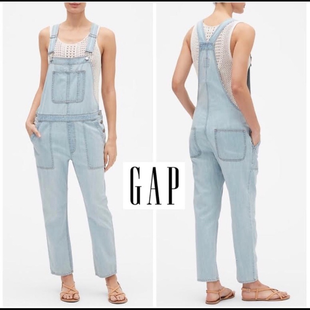 GAP light wash overalls
